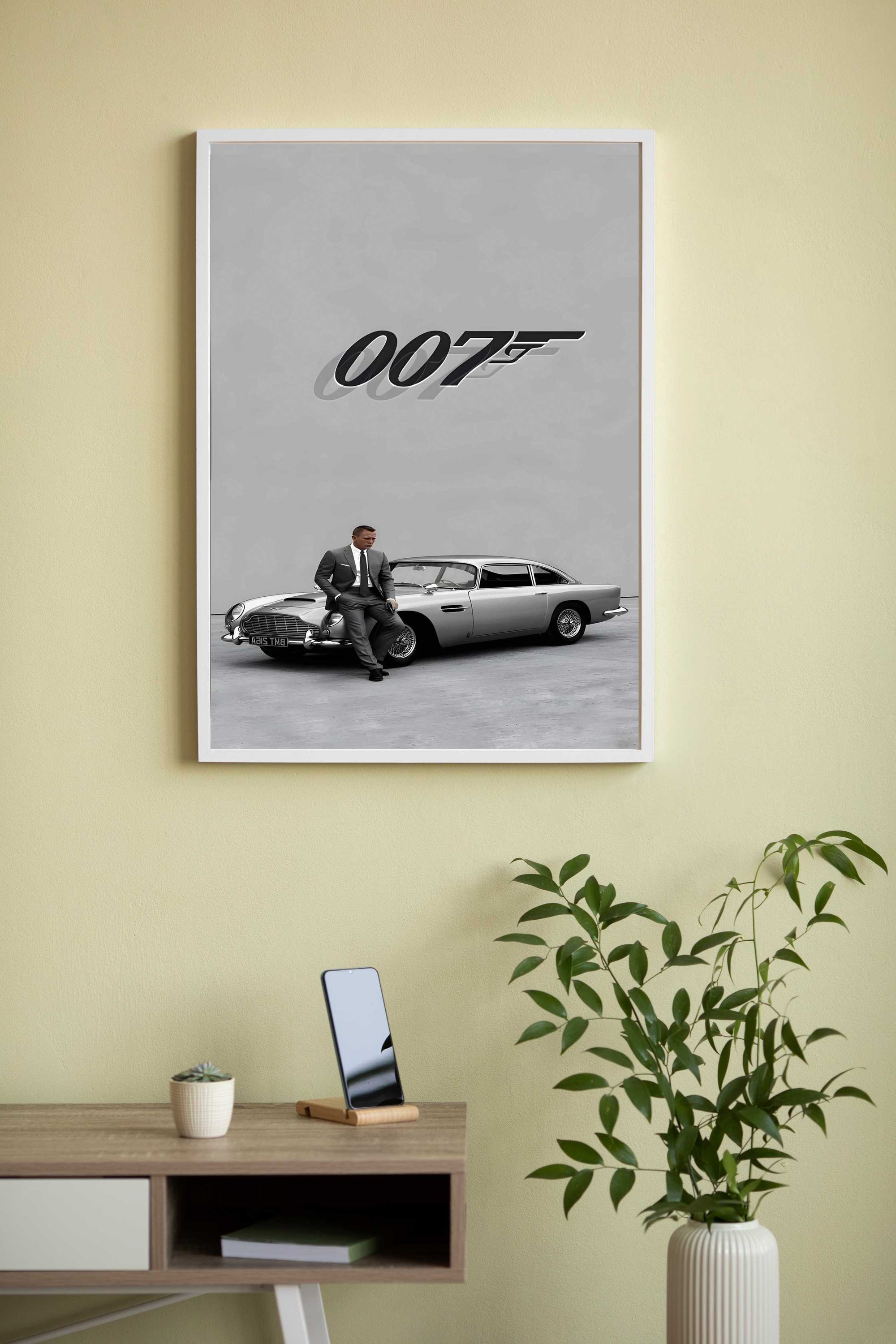 Bond 007